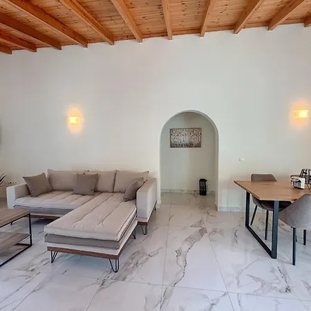 Magellanos Mint House- Kinopiastes *