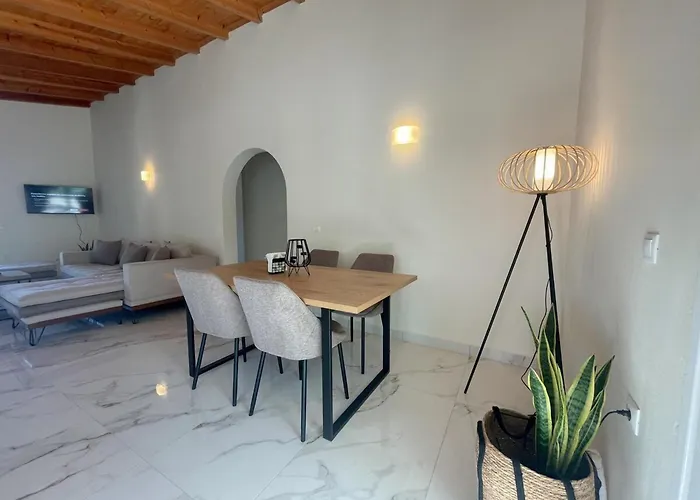 Magellanos Mint House- Kinopiastes Kynopiástai